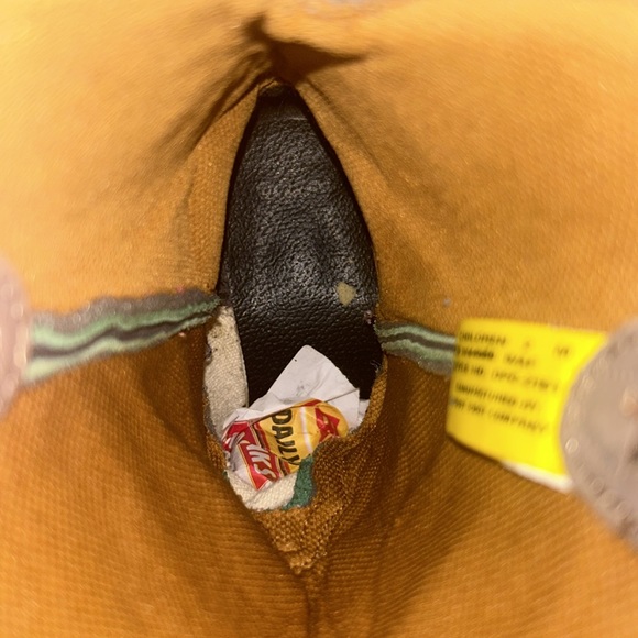 Beautiful Cowgirl Boots - Picture 8 of 11